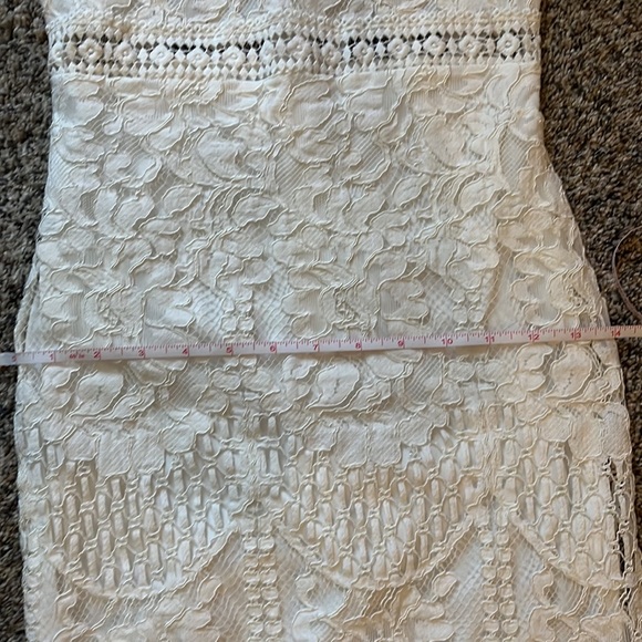 White dress - Picture 13 of 14